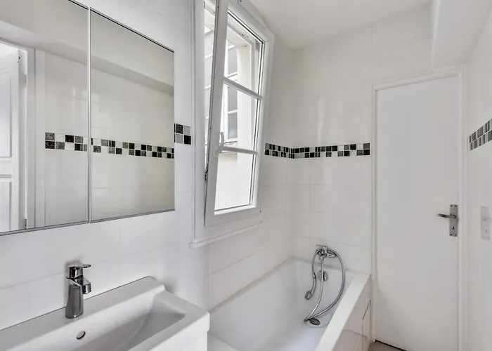 Design With Terrace By Weekome Apartment